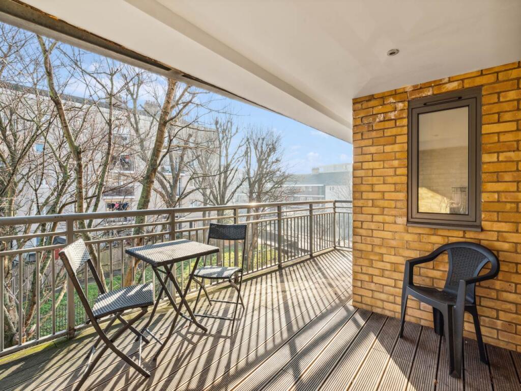 Flat 4 35 Woodseer S