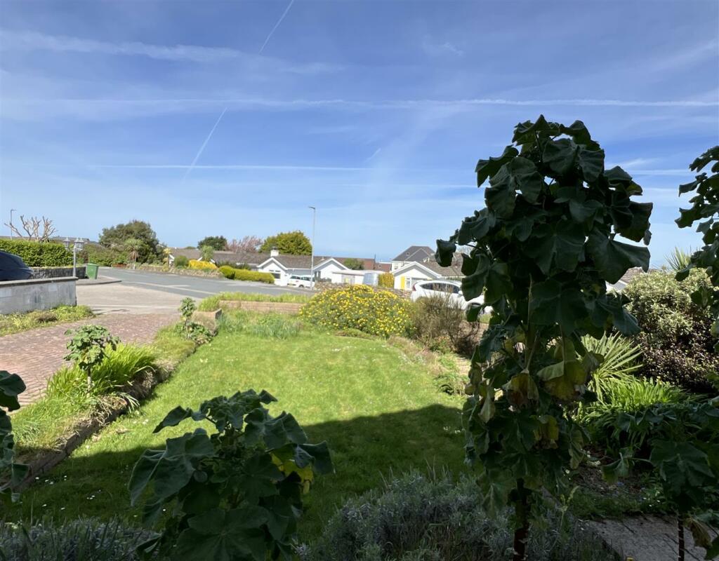 Garden, Garage &amp; Views