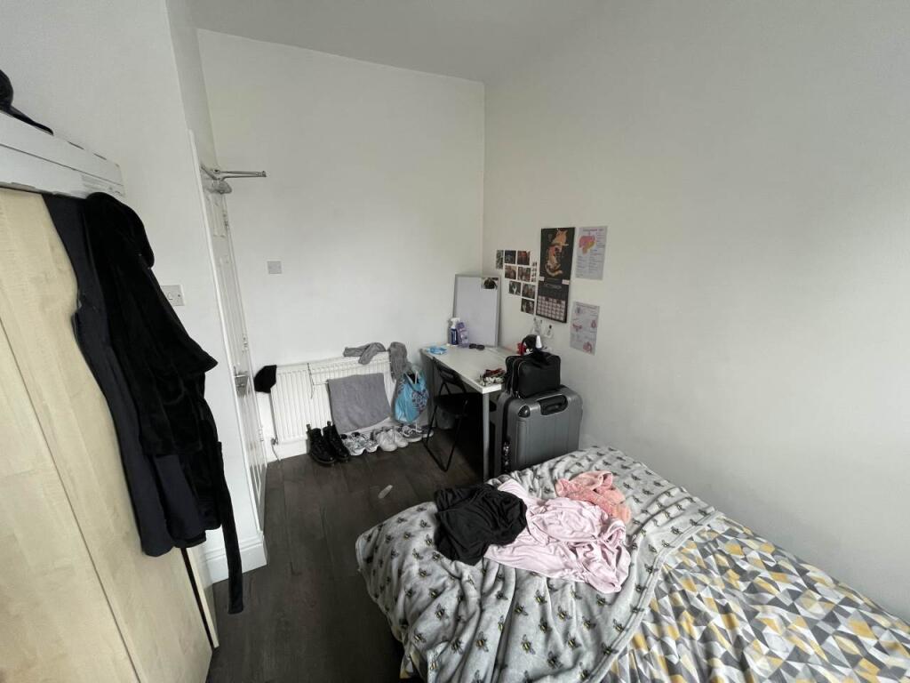 Bedroom 3 (2)