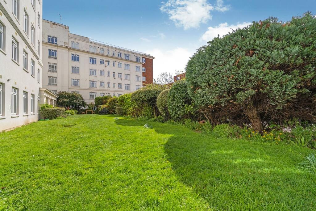 Gardens (2).jpg