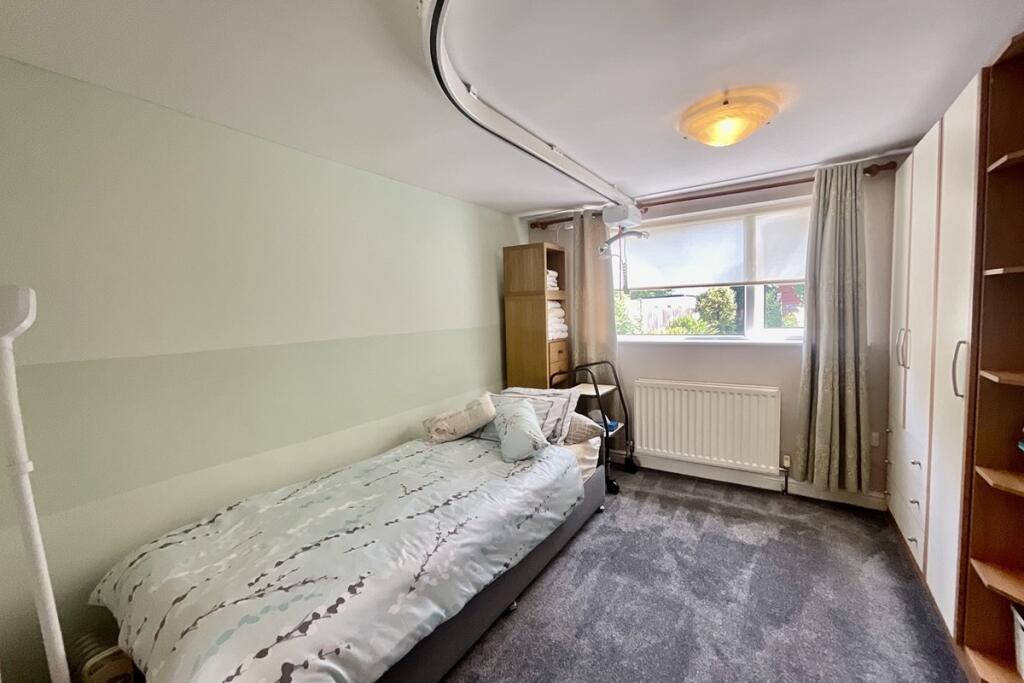Bedroom 4 'annexe st