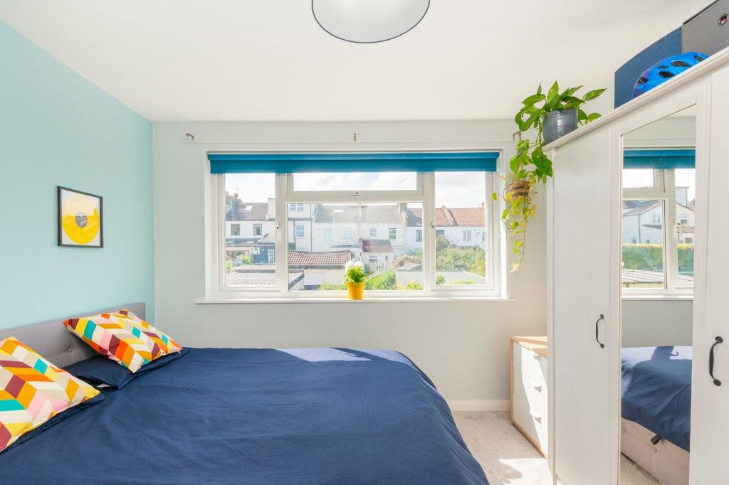 2H8RBN - Bedroom A.jpg