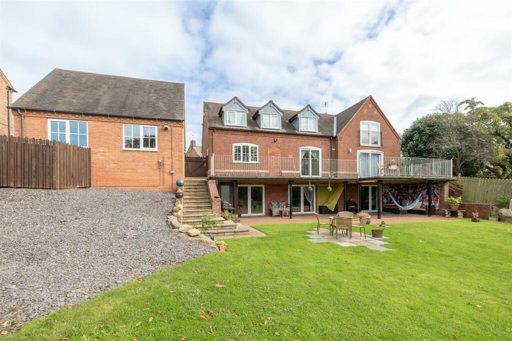 Stanton Lane, Thornton