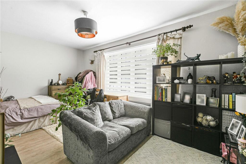 Bedroom/Study