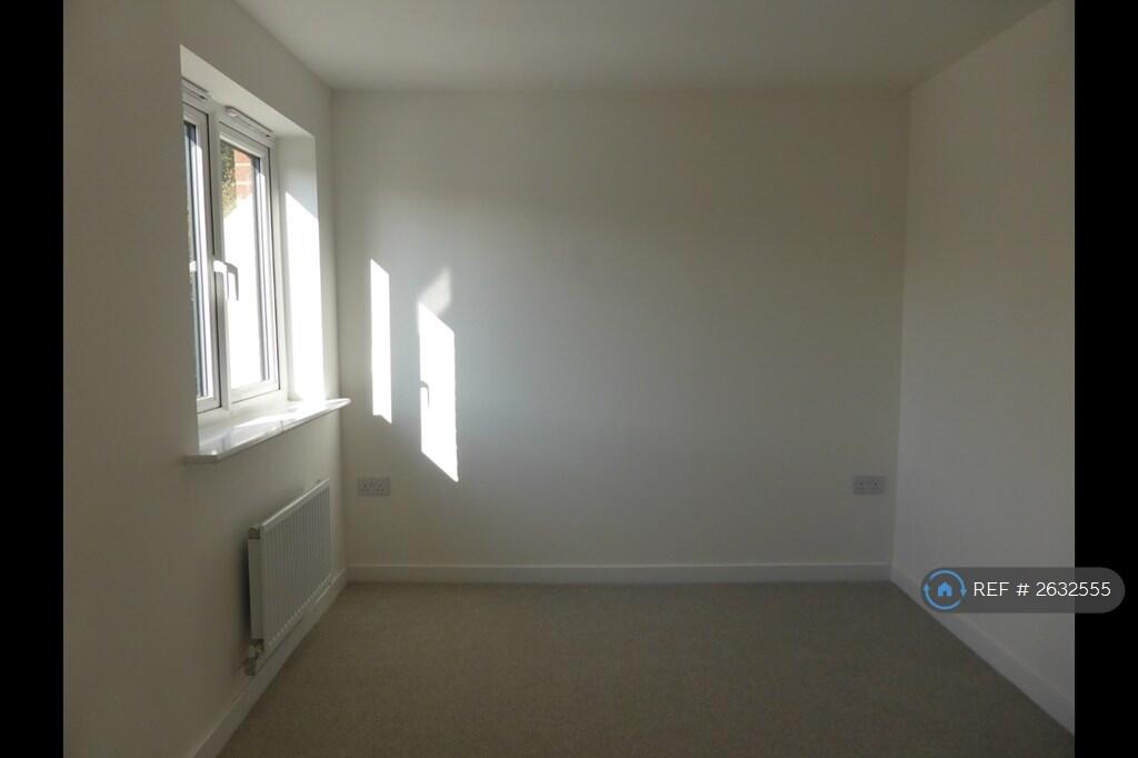 Bedroom 1 (Front)