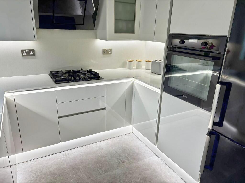 IMG-20251020-WA00...