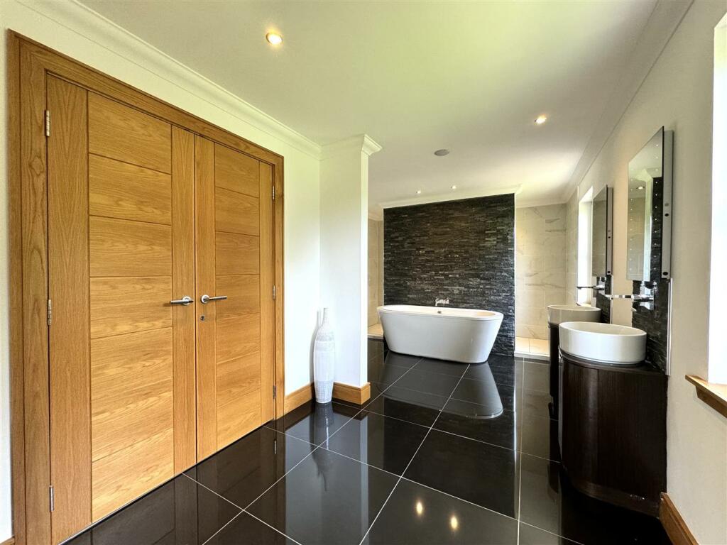 Ensuite Bathroom