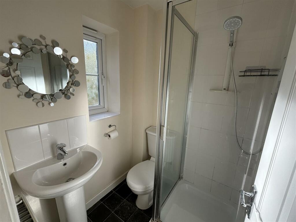 Ensuite shower room