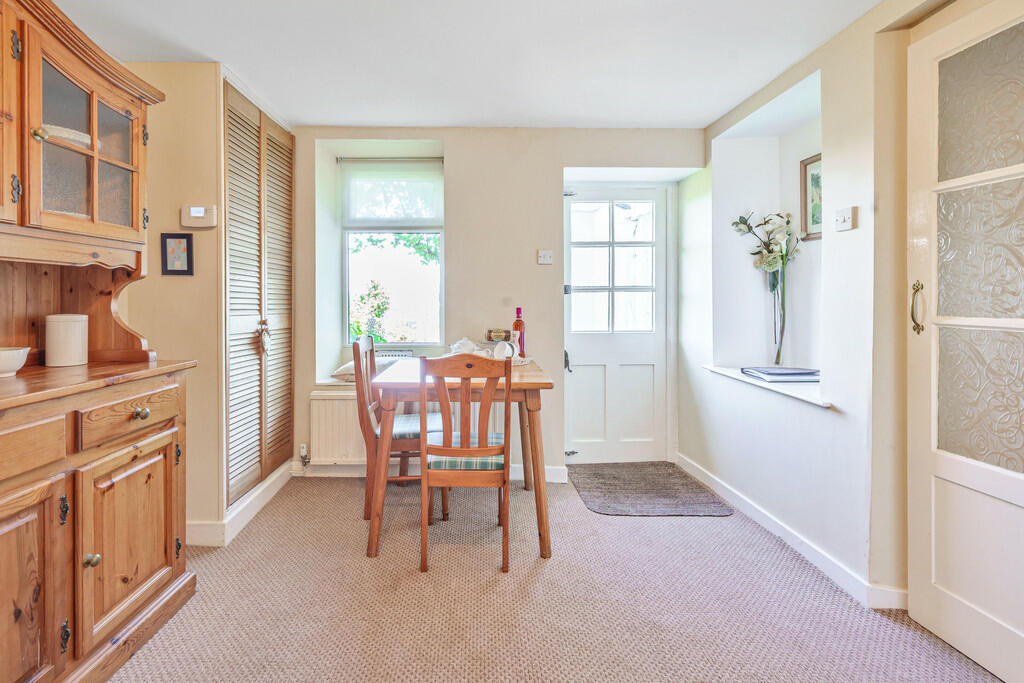 The Garden Flat -...