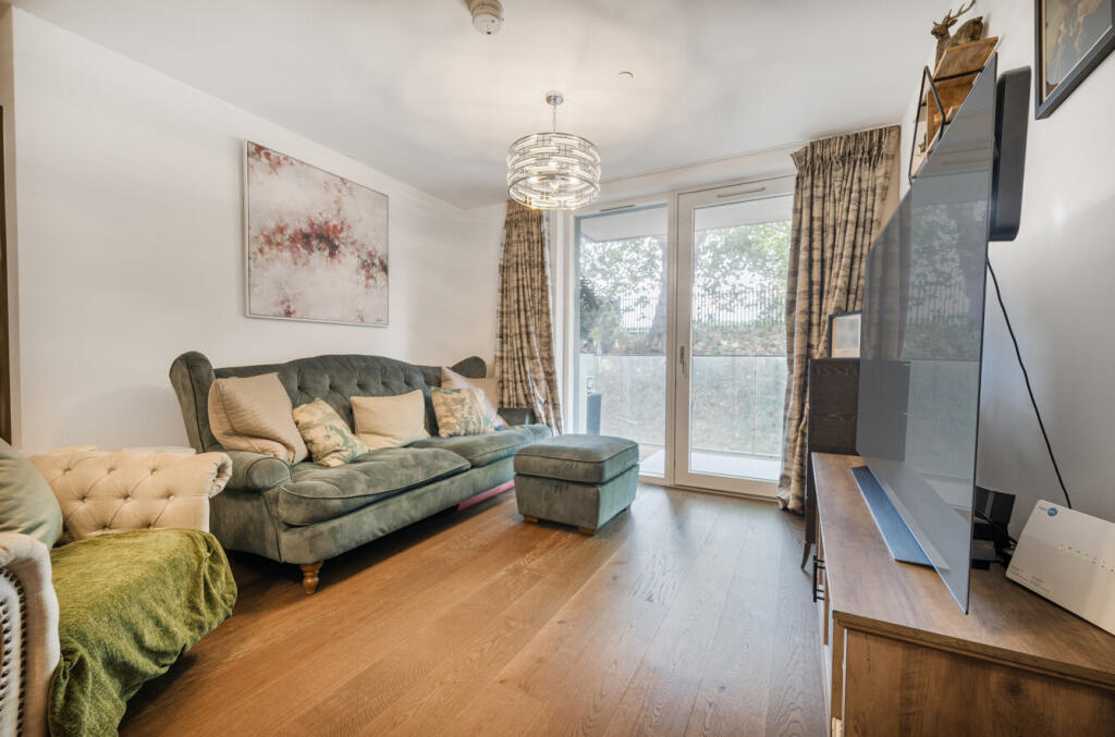 1319824-7-6867b0f...