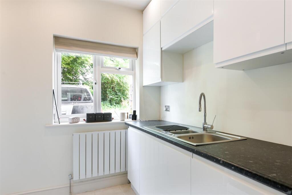 KINGSWOOD ROAD (17).jpg