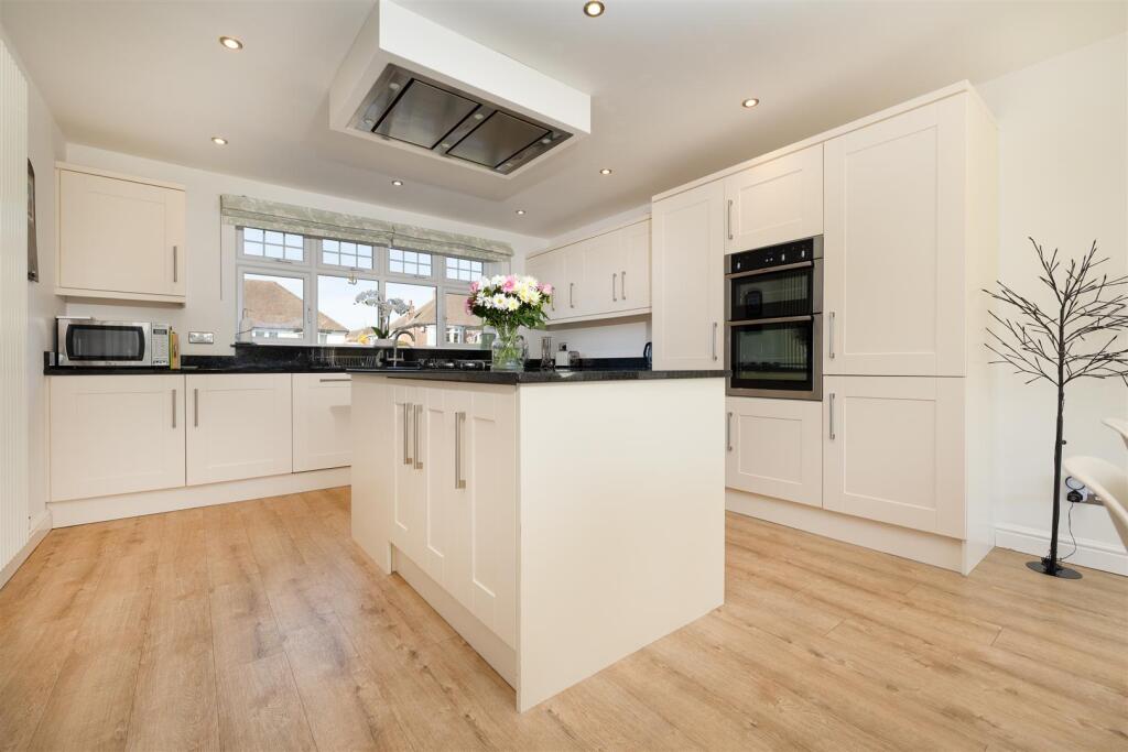 42 Highfields Close, Ashby