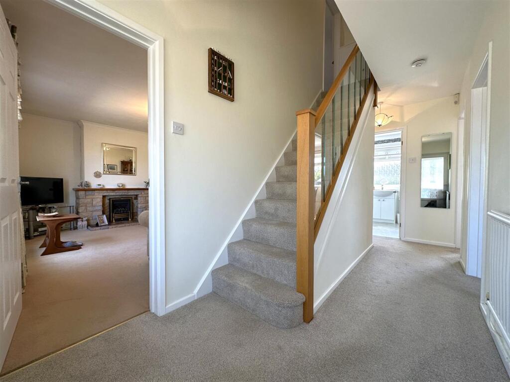 Inviting Reception Hall 826