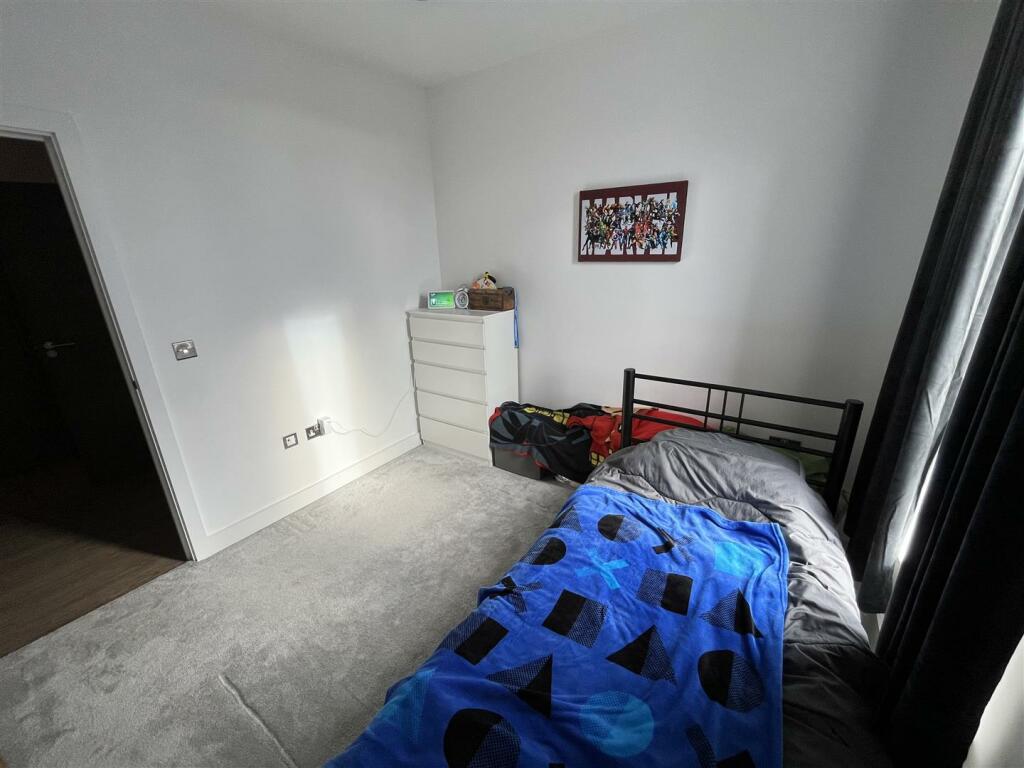 Bedroom 2 Aspect 2