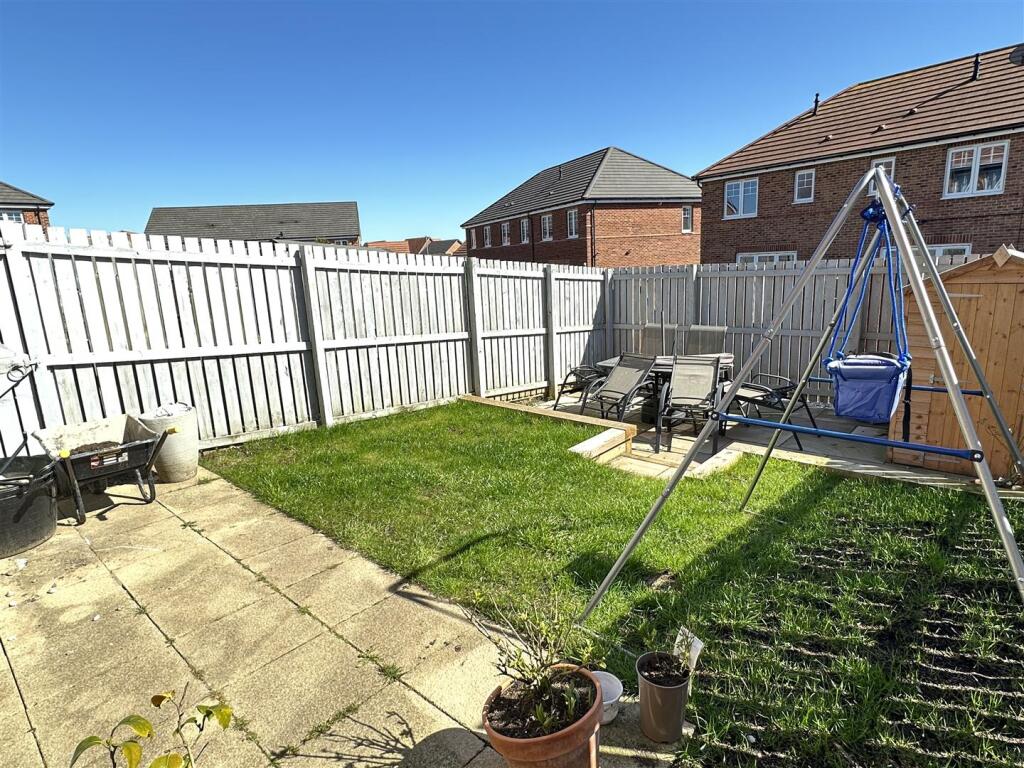 4 Turnwrest Grove-13.jpg