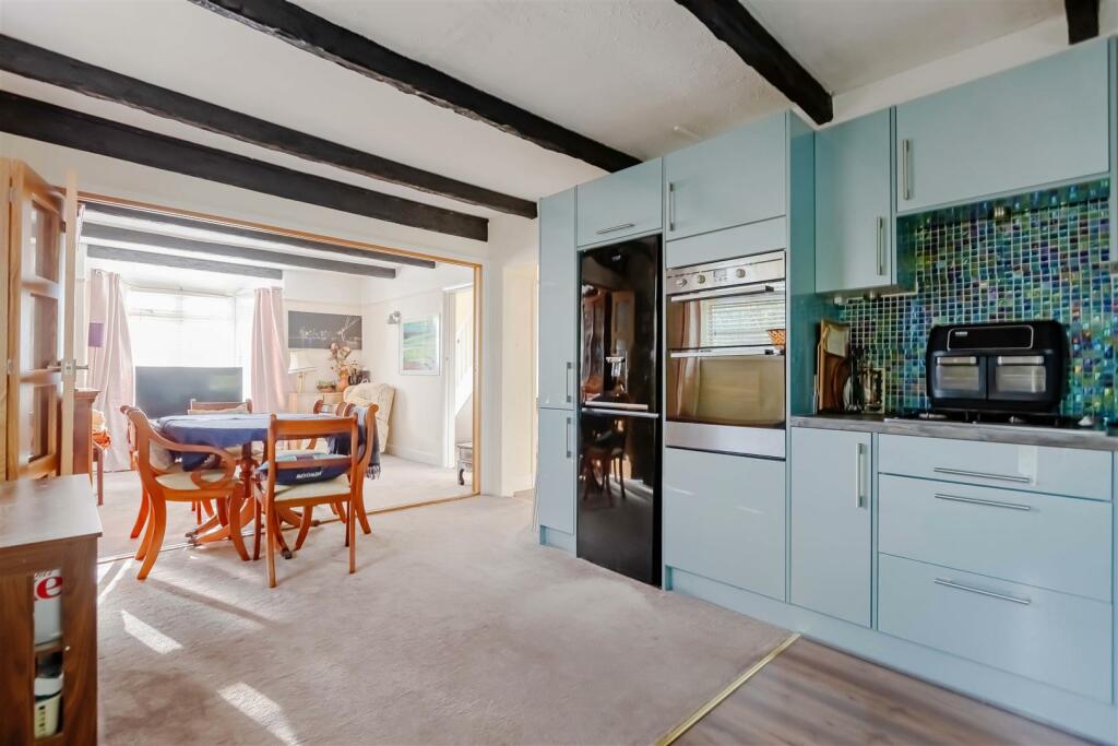 For Sale by Aspire Residential - Arundel Road