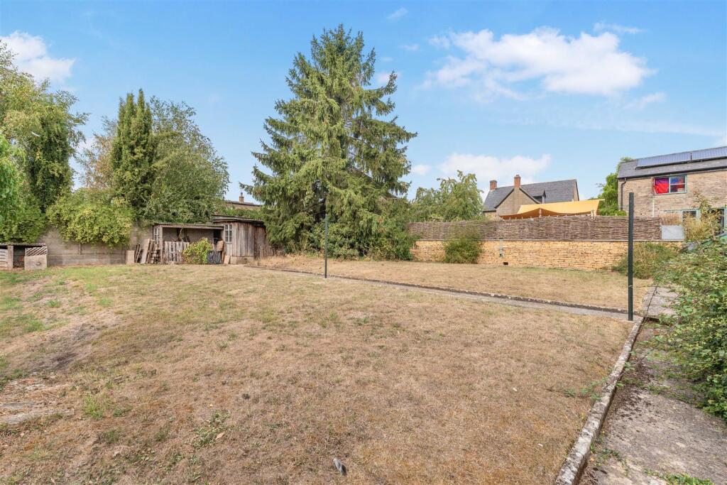 11 Worton Road, Middle Barton-14.jpg