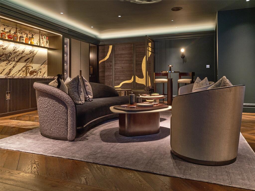 Entertainent Floor