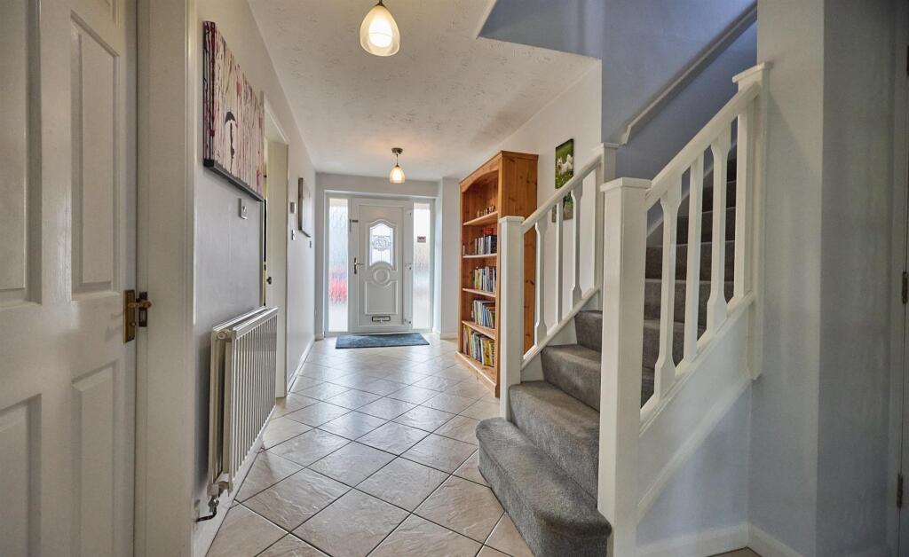 Spacious Entrance Hallway