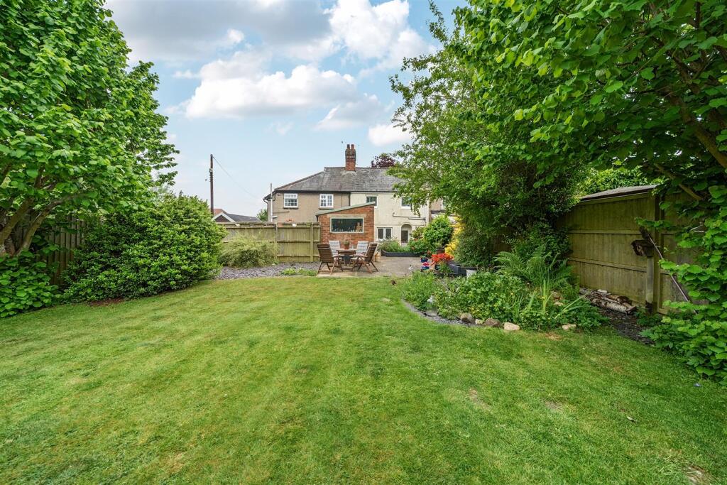 108 Brackley Road, Towcester