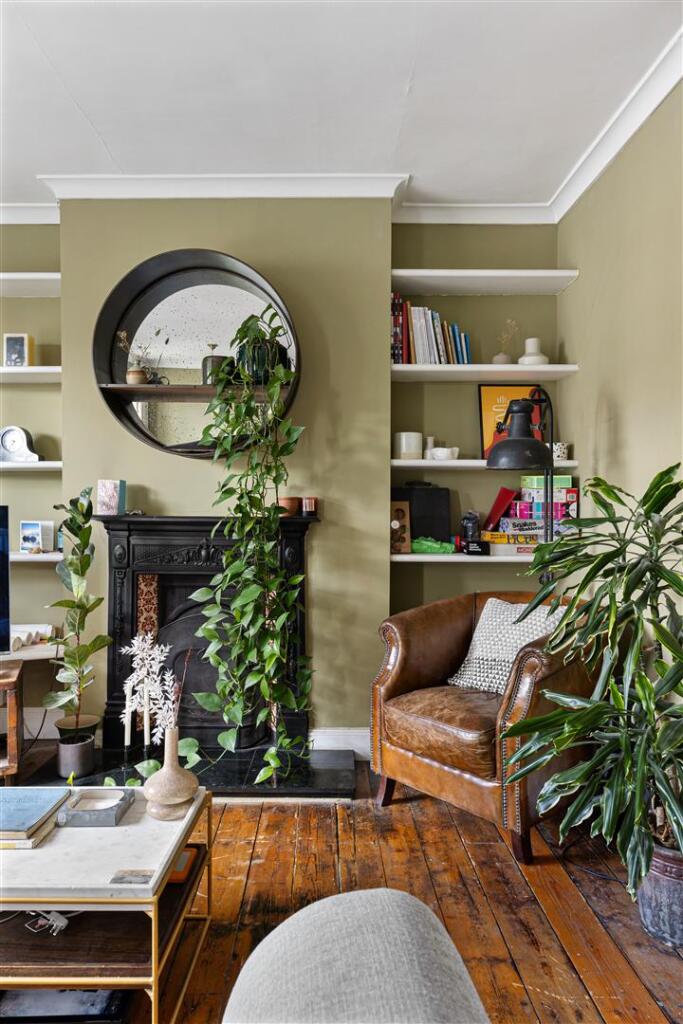 West Avenue Road, E17