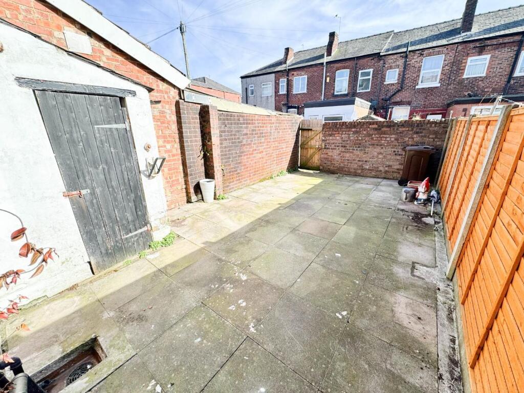 Outside - Rear Patio Garden