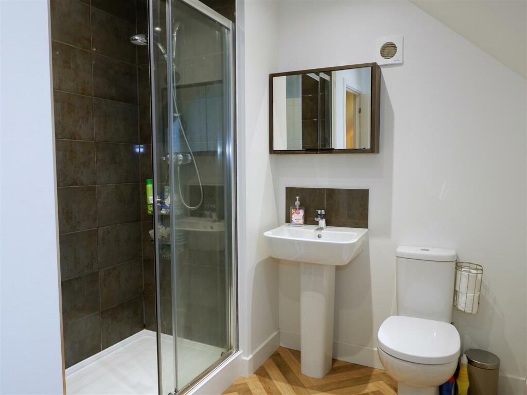 Master Ensuite