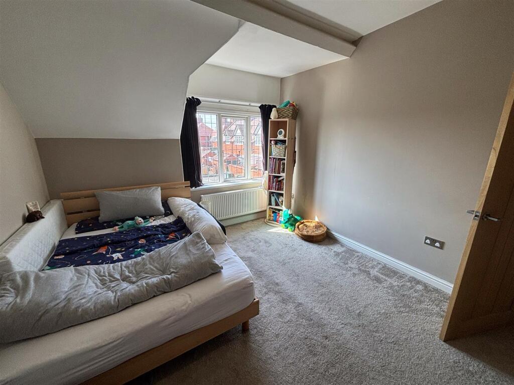 Rear Bedroom