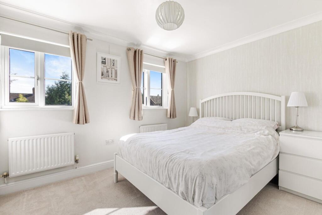 DE BURGH GARDENS (2).jpg