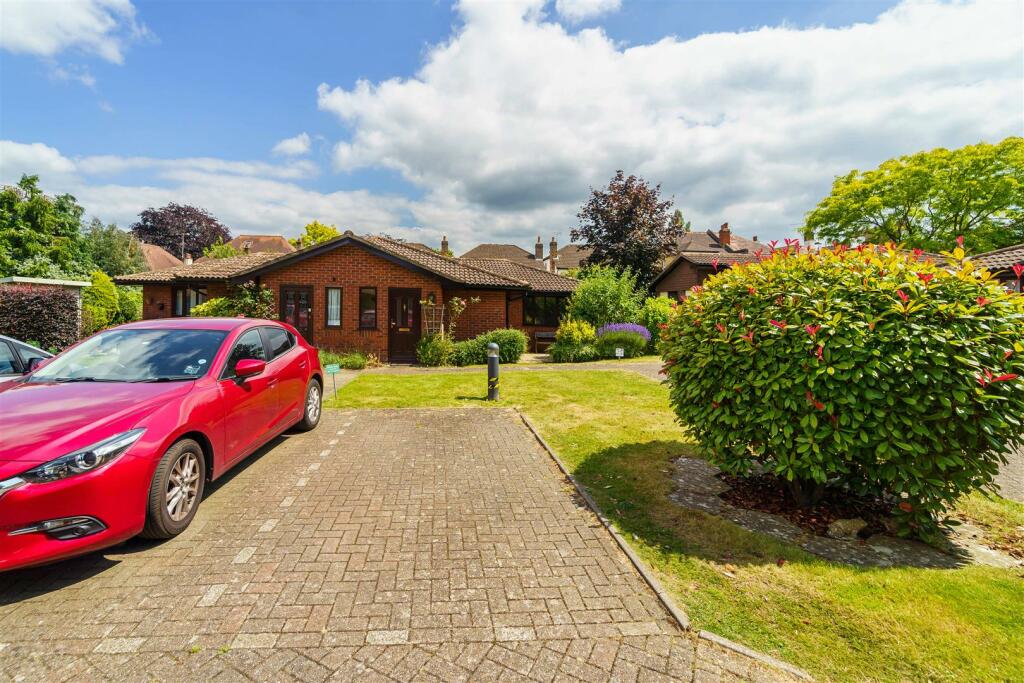 OAKMEAD GREEN (4).jpg