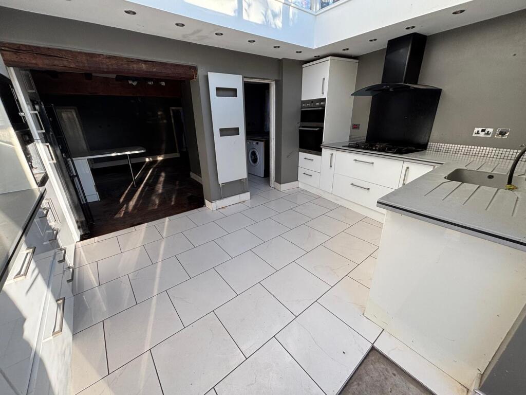 WhatsApp Image 2026-01-05 At 11.14.53 T202601051235.jpeg