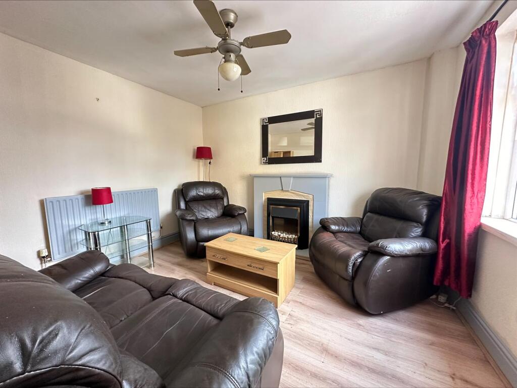 Living room .jpeg