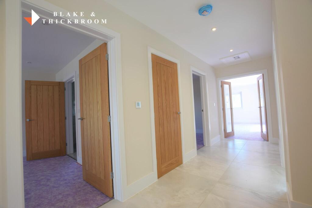 RECEPTION HALLWAY