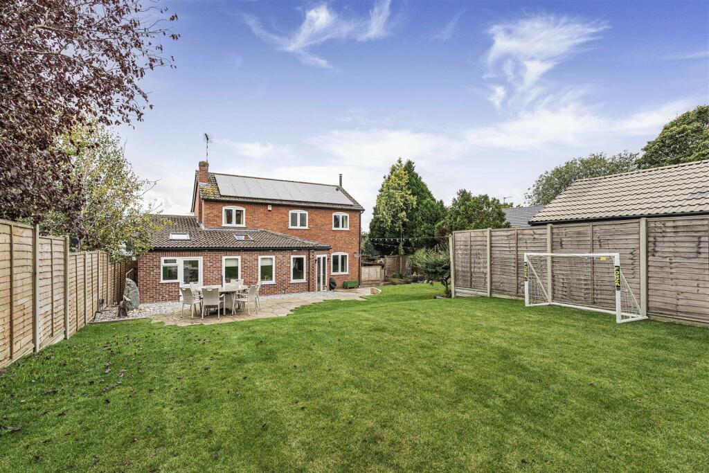 30 Elmcroft Avenue, North Kilworth (33).JPG