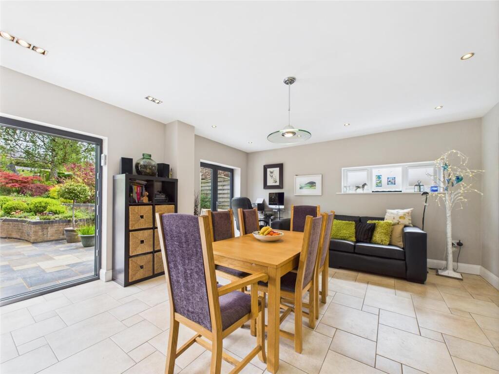 Stunning Open Plan Living Kitchen