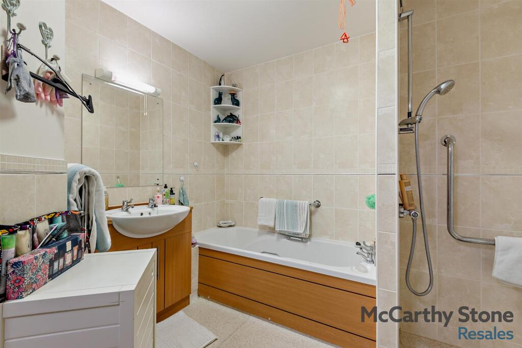 8641839-interior03-800.jpg