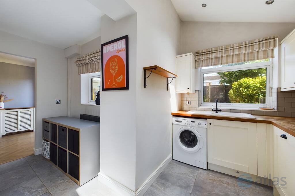 Kitchen/Dining Area