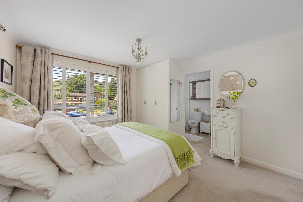 Bedroom One / Ensuit