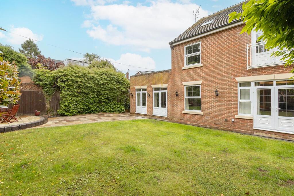 3 Marlborough Place, Lutterworth (32).jpg