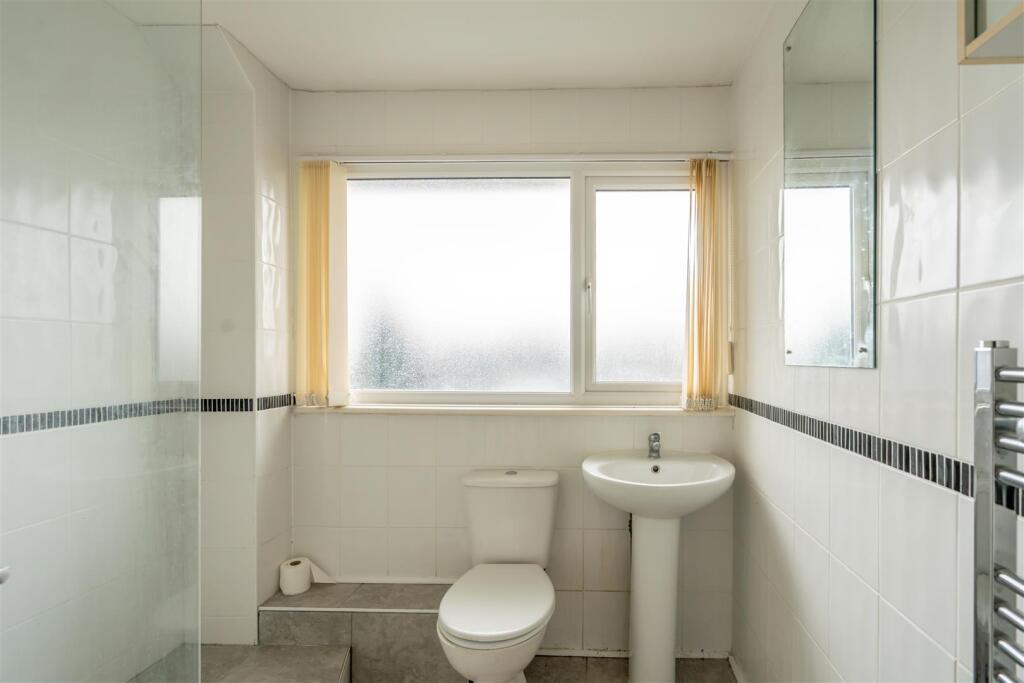 Shower Room.jpg