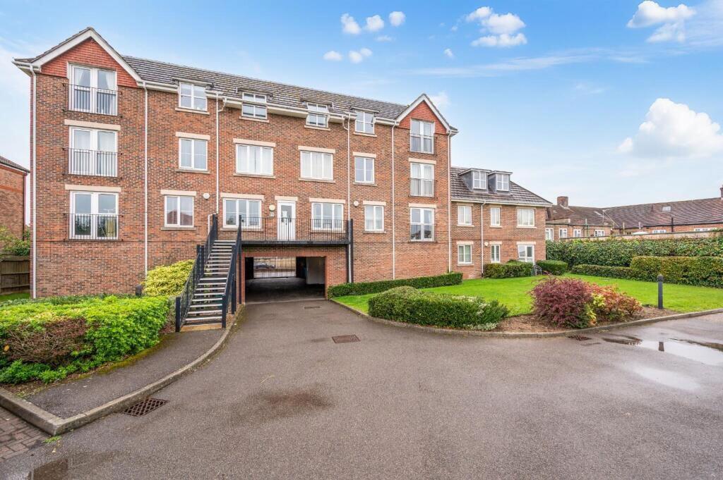 Kingston Road, Ewell, Epsom, Surrey, KT19 0SE