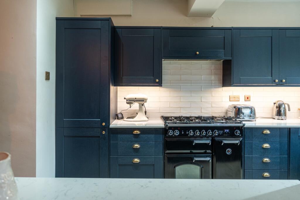 Glasllwch Crescent-22