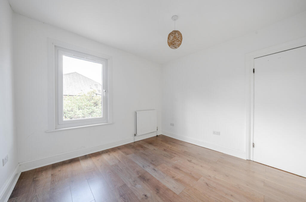 1349687-10-68c019...