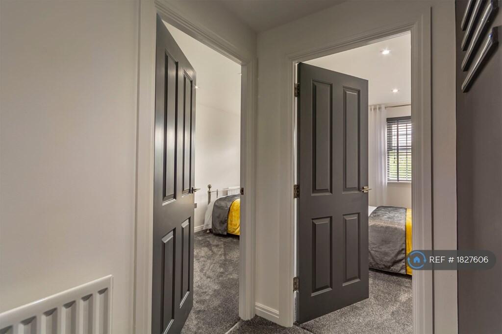 Bedroom 4 + 5