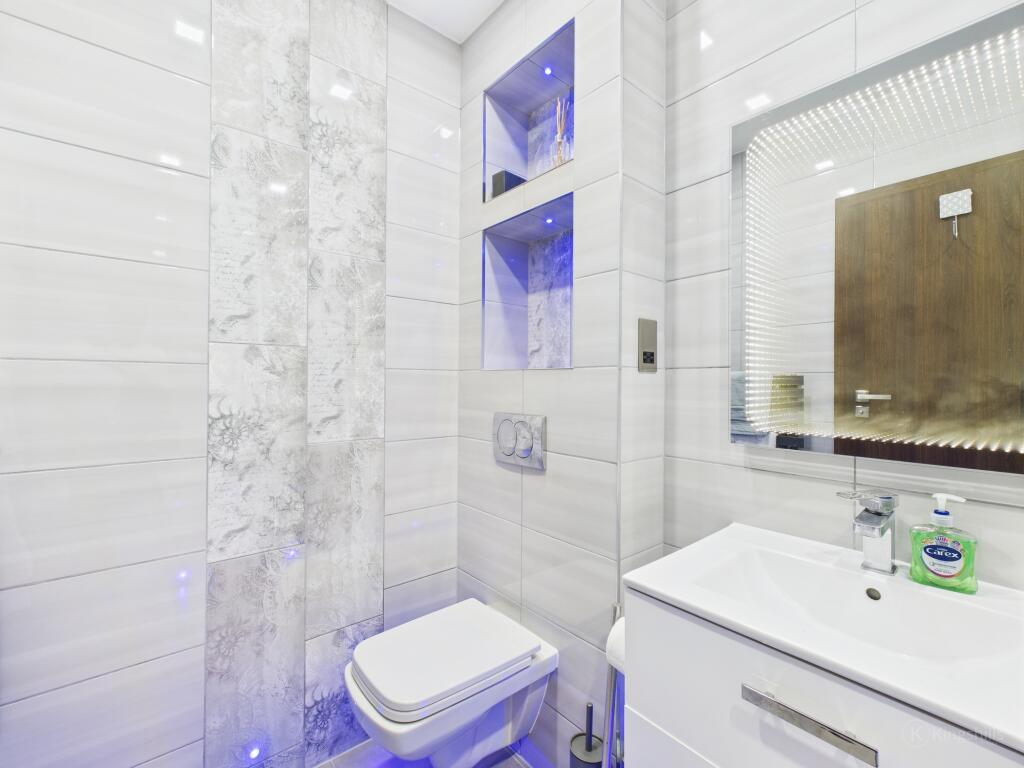 CAM02119G0-PR0441-STILL009