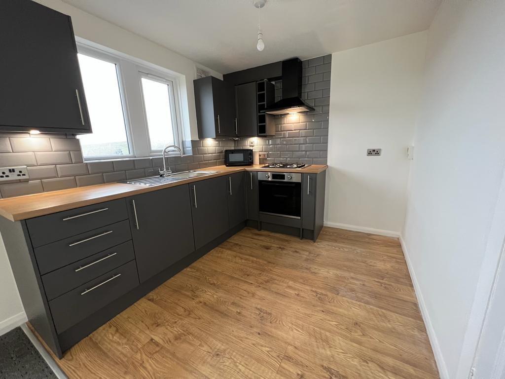 OPEN-PLAN LIVING, DINING AND KITCHEN