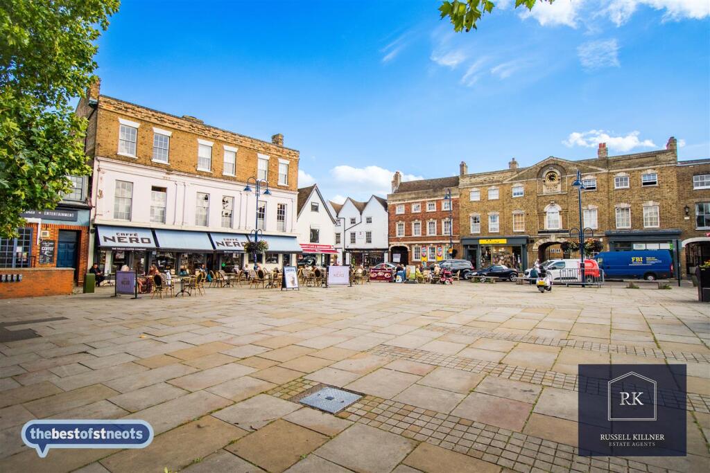 St Neots Market Square.
