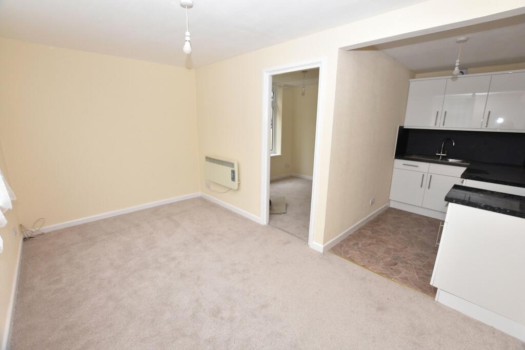 Lounge/Kitchen