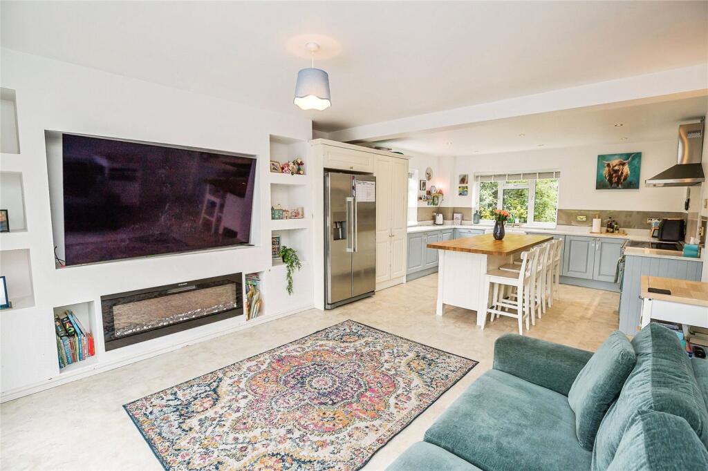 Kitchen/ Family Room