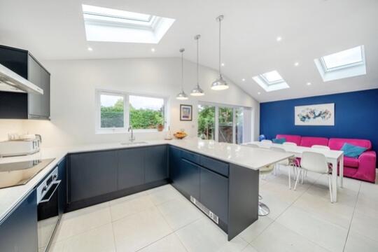 Kitchen dining room